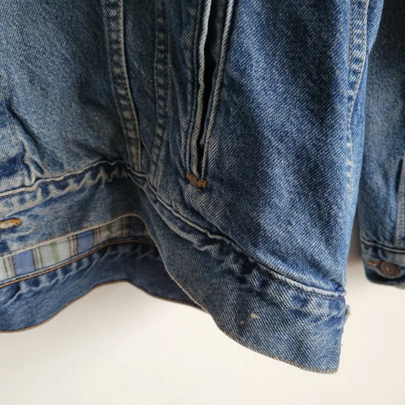 LEVIS Vintage Denim Jacket with Plaid Lining - Picture 12 of 12